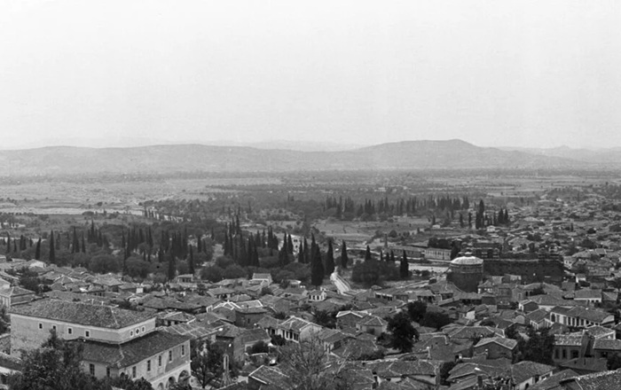 Μια φωτογραφία του 1908 μαρτυρά την ιστορία του Ρωμαίικου της Περγάμου